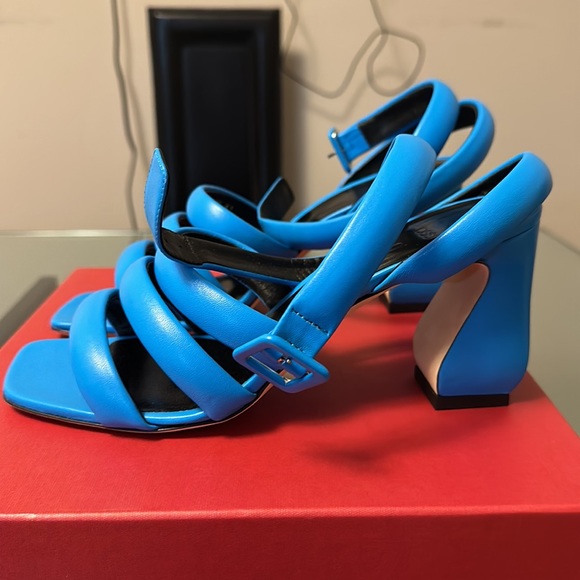 “NEW” SI ROSSI SANDALS - Picture 4 of 5